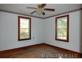 704 Davis Circle - Photo 6
