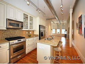 52 BILTMORE AVENUE, #204 - Photo 5