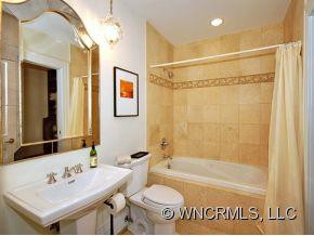 52 BILTMORE AVENUE, #204 - Photo 8