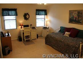 1606 Abbey Circle - Photo 9