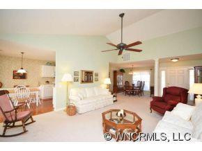 35 Meadow Pathway Drive - Photo 2