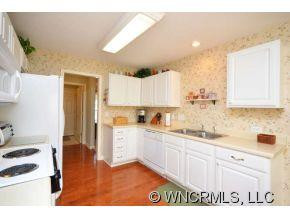 35 Meadow Pathway Drive - Photo 16