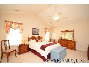 35 Meadow Pathway Drive - Photo 5