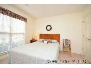 35 Meadow Pathway Drive - Photo 9