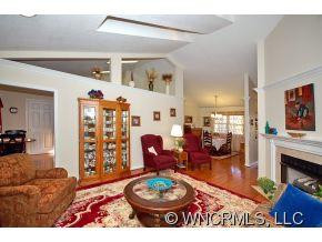 1050 Saddlebrook Drive - Photo 3