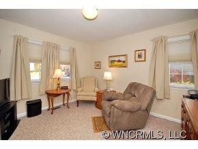 1050 Saddlebrook Drive - Photo 9