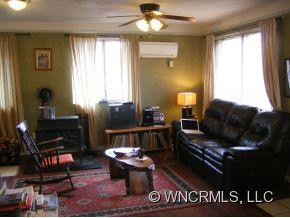 8 Hickory Terrace - Photo 6