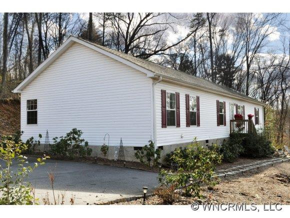 48 Country Gardens Lane