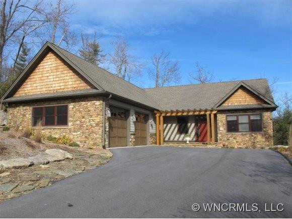 208 Bent Pine Trace
