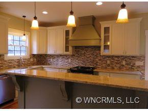 349 Hillside Street - Photo 4