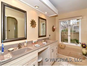 109 CLUBWOOD COURT - Photo 13