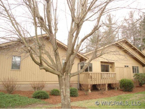 107 RED OAK DR