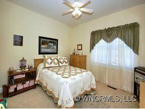 29 HOLIDAY DRIVE - Photo 6