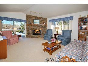 2020 Golfside Lane - Photo 2