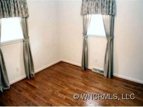 15 HICKORY DRIVE - Photo 11