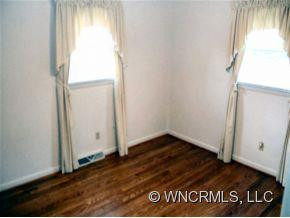 15 HICKORY DRIVE - Photo 14