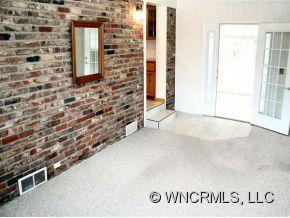 15 HICKORY DRIVE - Photo 8