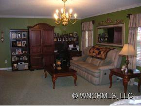 295 Holly Hills Drive - Photo 2