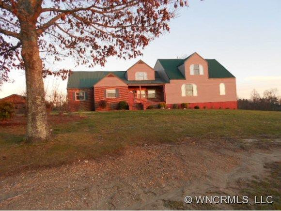 2438 Upward Road