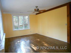316 Crystal Spring Drive - Photo 3