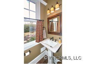 18 Windsor Road - Photo 11