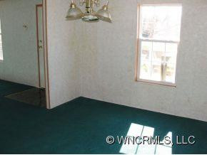 17 CURTIS GLENN DRIVE - Photo 3