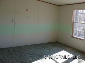 17 CURTIS GLENN DRIVE - Photo 5