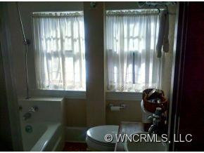 8 Farrwood Avenue - Photo 16