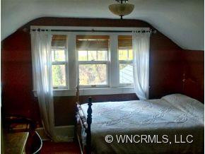 8 Farrwood Avenue - Photo 17