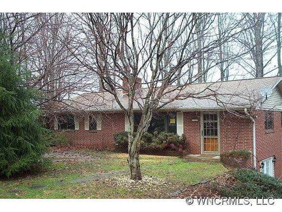 422 N Fairground Ave