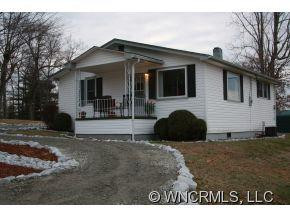 310 East Walker Street - Photo 2