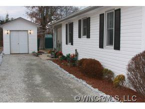 310 East Walker Street - Photo 3