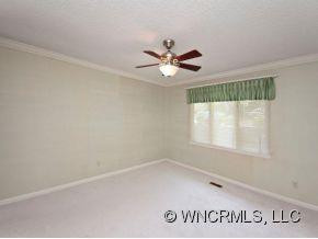 517 CROWFIELDS LANE - Photo 6