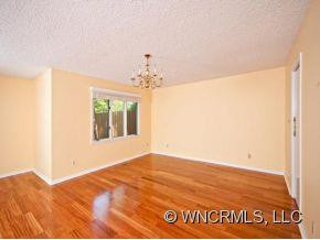 215 CROWFIELDS LANE - Photo 3