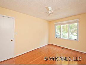 215 CROWFIELDS LANE - Photo 6