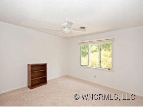 215 CROWFIELDS LANE - Photo 8