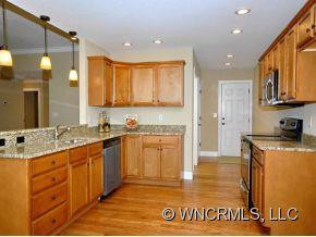 16 Jennlyn Drive - Photo 3