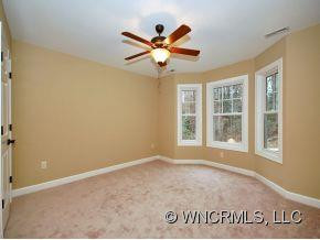 16 Jennlyn Drive - Photo 7
