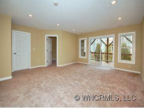 16 Jennlyn Drive - Photo 8