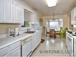24 CRESTWOOD ROAD - Photo 5