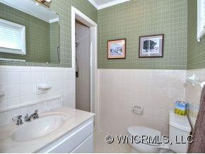 24 CRESTWOOD ROAD - Photo 9