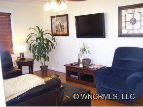 159 Ridgecrest Drive - Photo 2