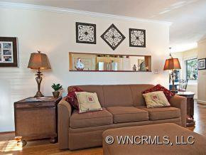 105 Mountain Street - Photo 3