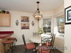 105 Mountain Street - Photo 4