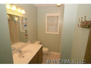 560 Overhill Drive - Photo 7