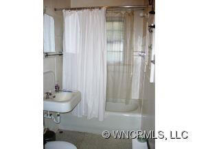 1214 OAKLAND STREET - Photo 14