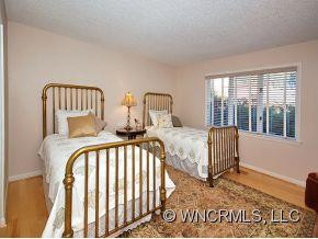 453 Crowfields Drive - Photo 17