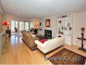 453 Crowfields Drive - Photo 4