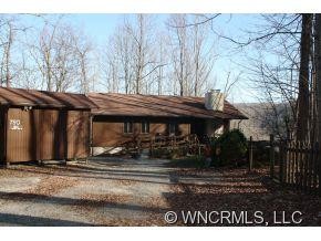 750 Polly's Mountain Road - Photo 4