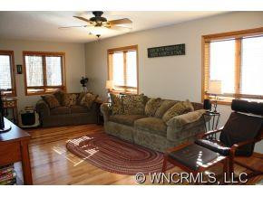 750 Polly's Mountain Road - Photo 5